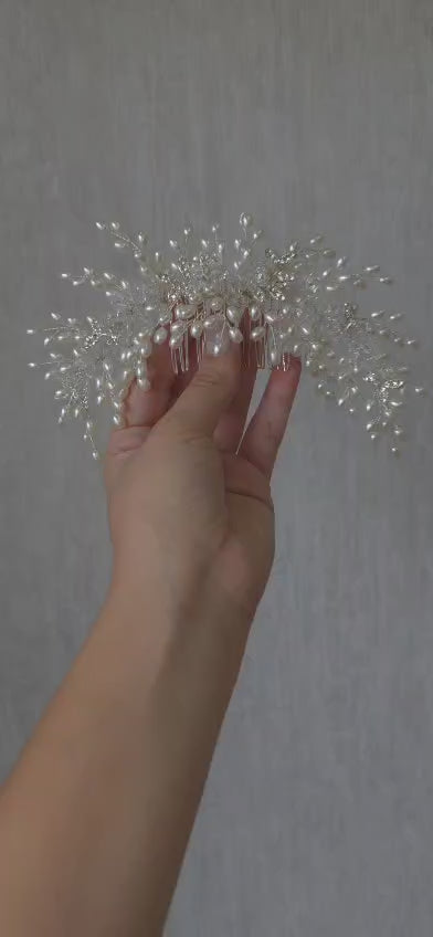 Tocado de perlas y cristales con brillantes